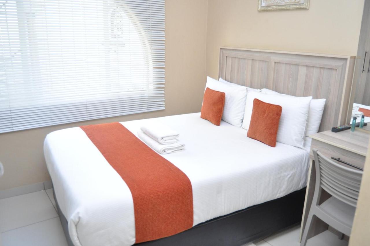 Bridgeville Guest House Габороне Екстер'єр фото