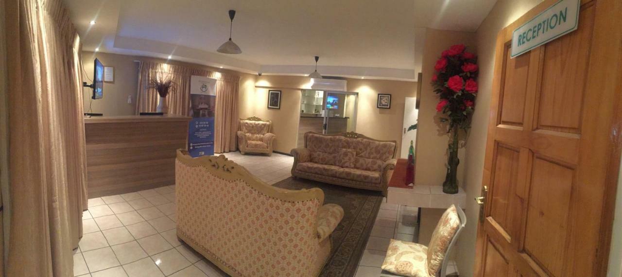 Bridgeville Guest House Габороне Екстер'єр фото