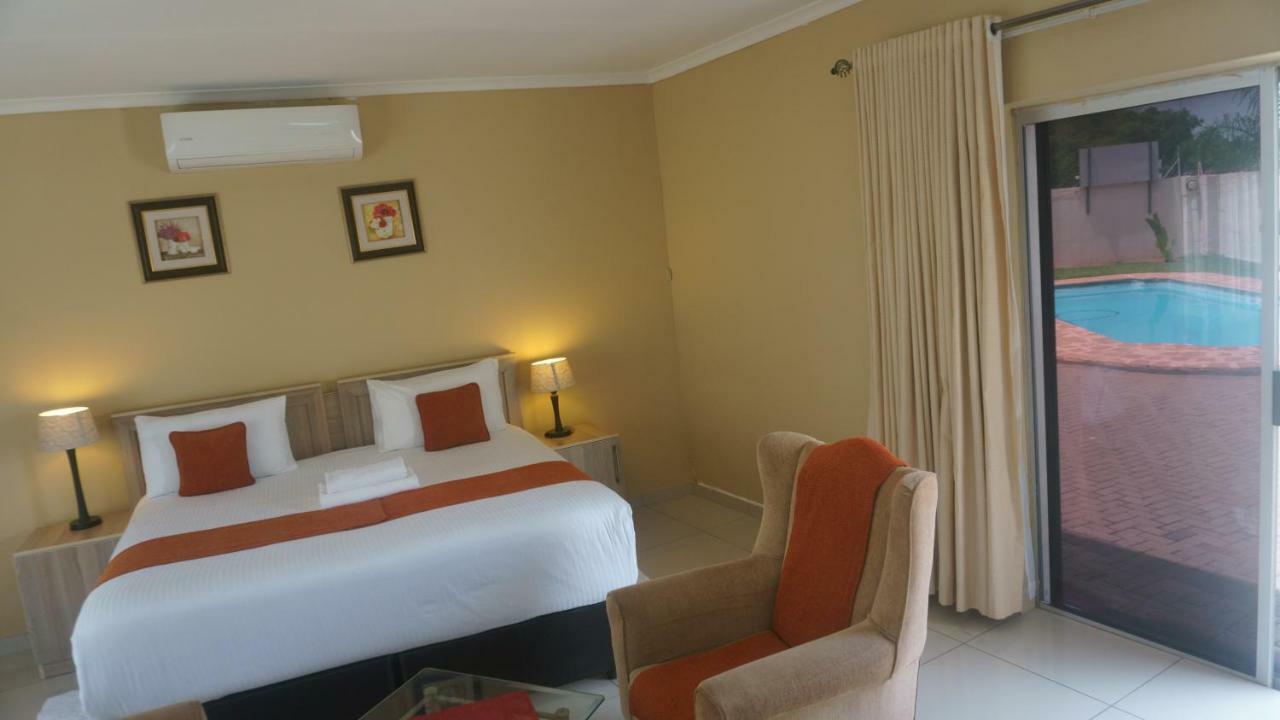 Bridgeville Guest House Габороне Екстер'єр фото